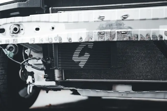 Car radiator and front bumper